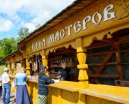 Marché aux souvenirs de Gorodets