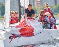 Activité Yatching sur le Golfe de Finlande à Saint Pétersbourg