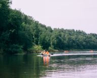Kayak sur la riviere.jpg