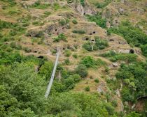 Khndzoresk pont suspendu © comité de tourisme d'arménie.jpeg