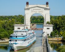 Volgograd - Canal Volga-Don Arche © Shutterstock