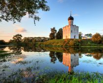 Bogoliubovo - Eglise de l'Intercession sur le Nerl