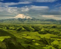 Voyage Caucase russe - Mont Elbrouz © Shutterstock