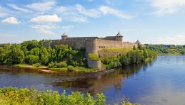 Voyage Estonie - Forteresse d'Ivangorod - Frontière russo-estonienne