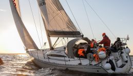 Activité Yatching sur le Golfe de Finlande à Saint Pétersbourg