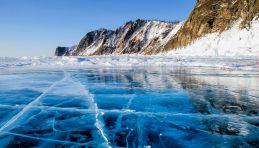 Le lac Baïkal gelé en hiver - Voyages en Russie