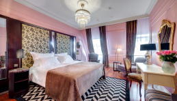 Hotel Saint-Petersbourg - Dom Boutique Hotel