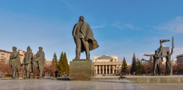 Voyage russie, transsibérien, Novossibirsk - La statue de Lénine sur la place centrale