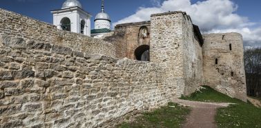 Voyage Pskov - Fortersse d'Izborsk