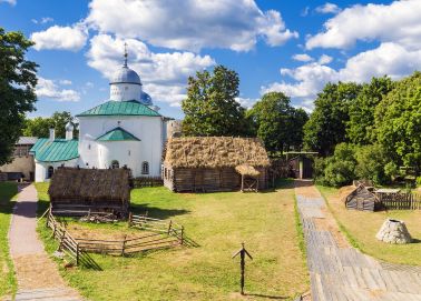 Fortersse d'Izborsk Voyage Pskov - Fortersse d'Izborsk